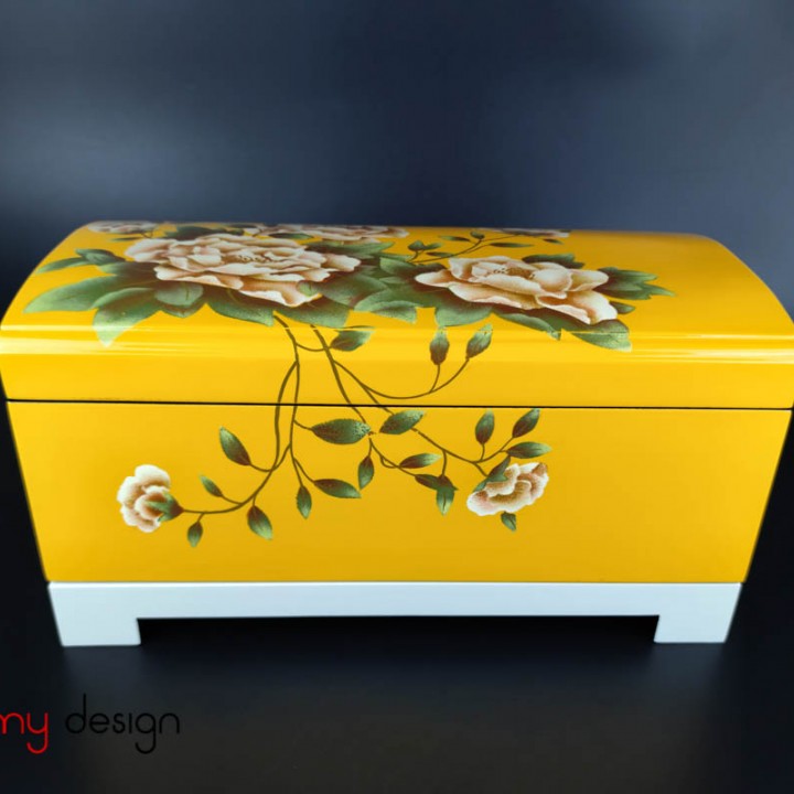  Rectangular lacquer box hand-painted with confederate rose 18*35cm